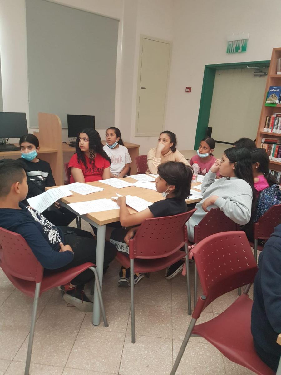 أمسية فوّاحة بعطر عروس اللغات، وصدّاحة بشدو فرسانها، فرسان الضاد في مكتبة كفر قرع العامّة